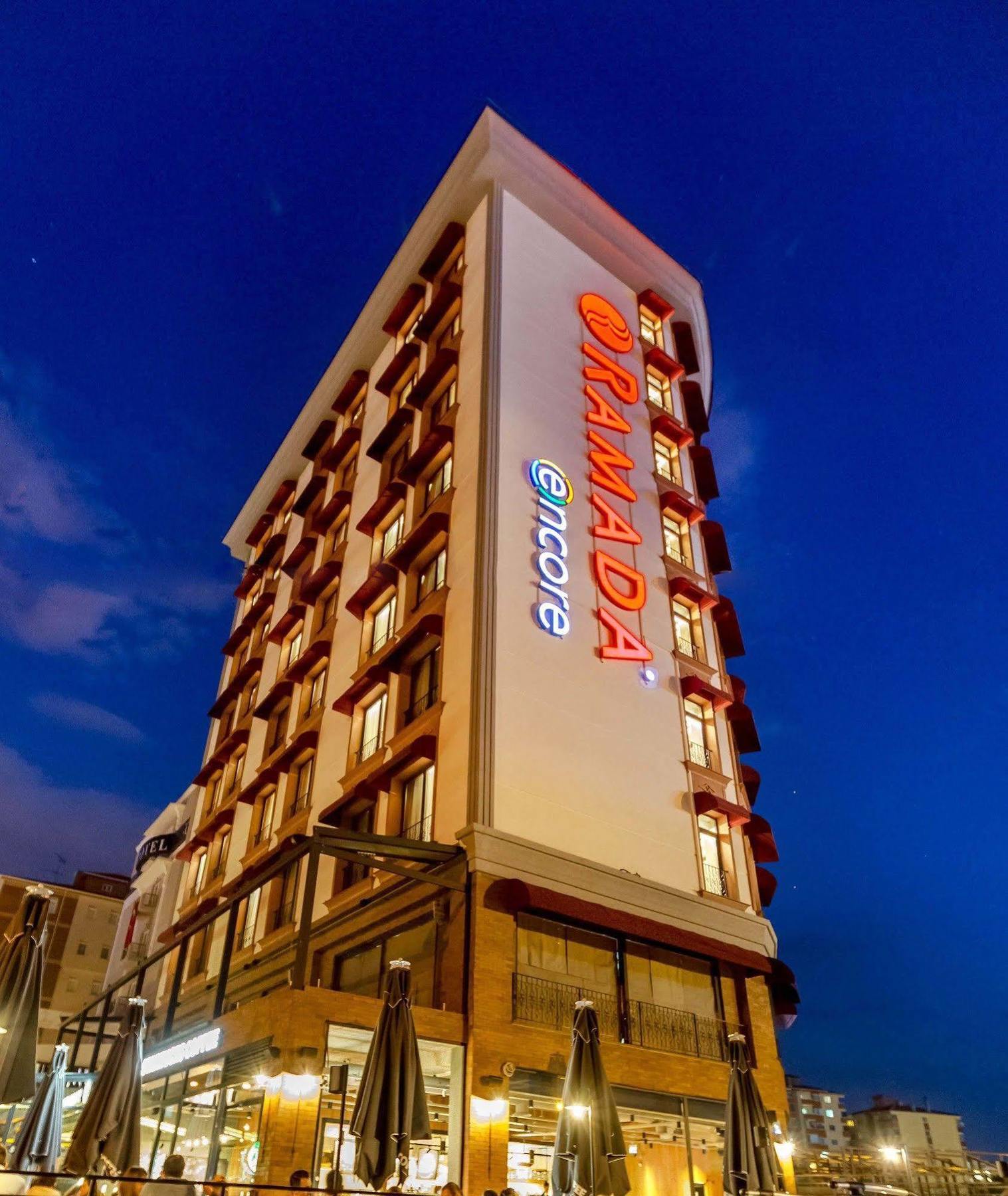 Ramada Encore Eskişehir Buitenkant foto