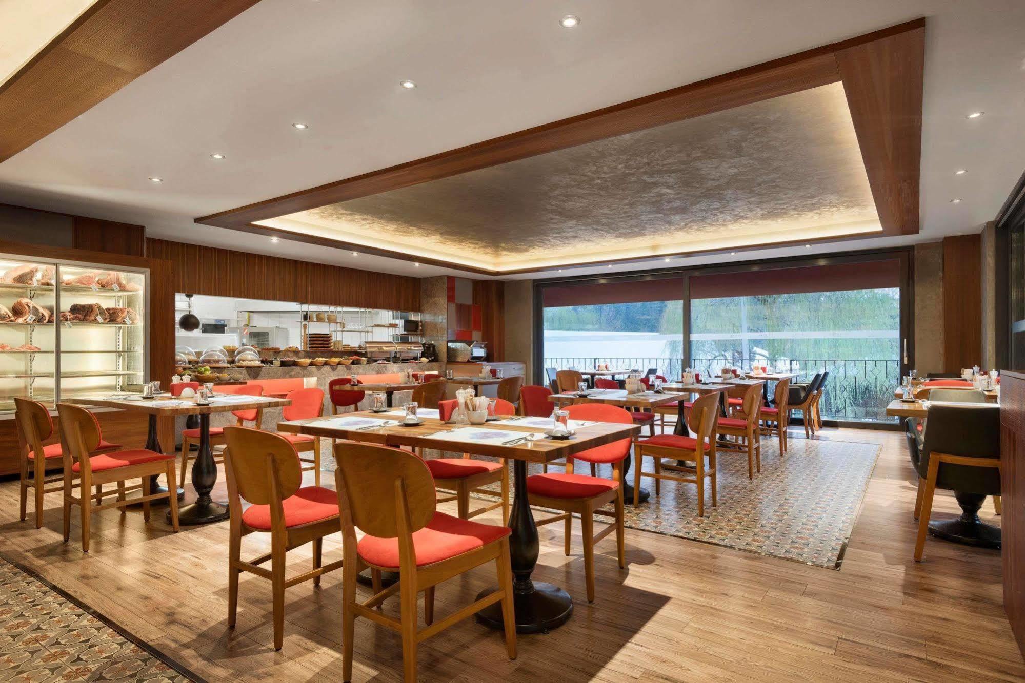Ramada Encore Eskişehir Buitenkant foto