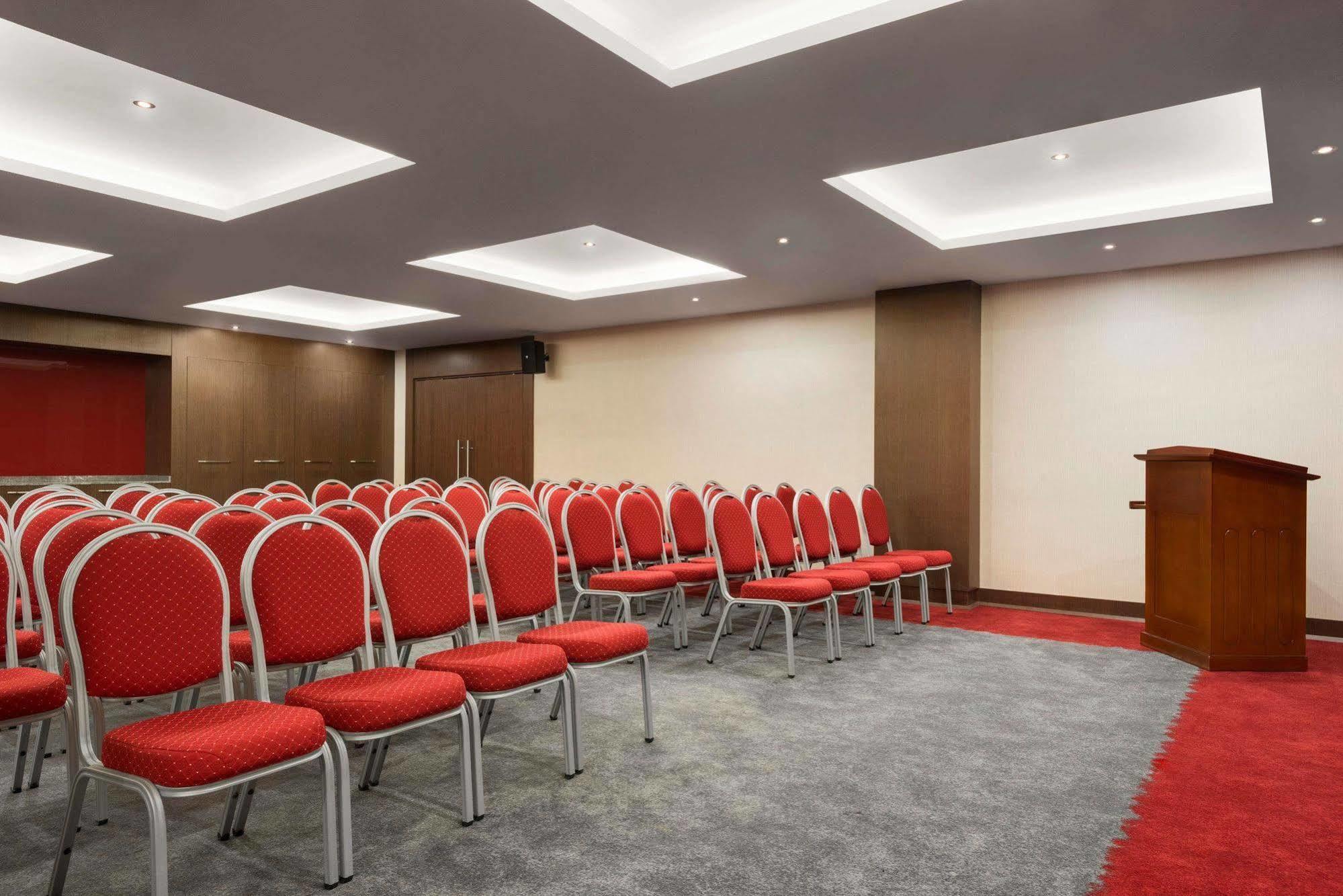 Ramada Encore Eskişehir Buitenkant foto
